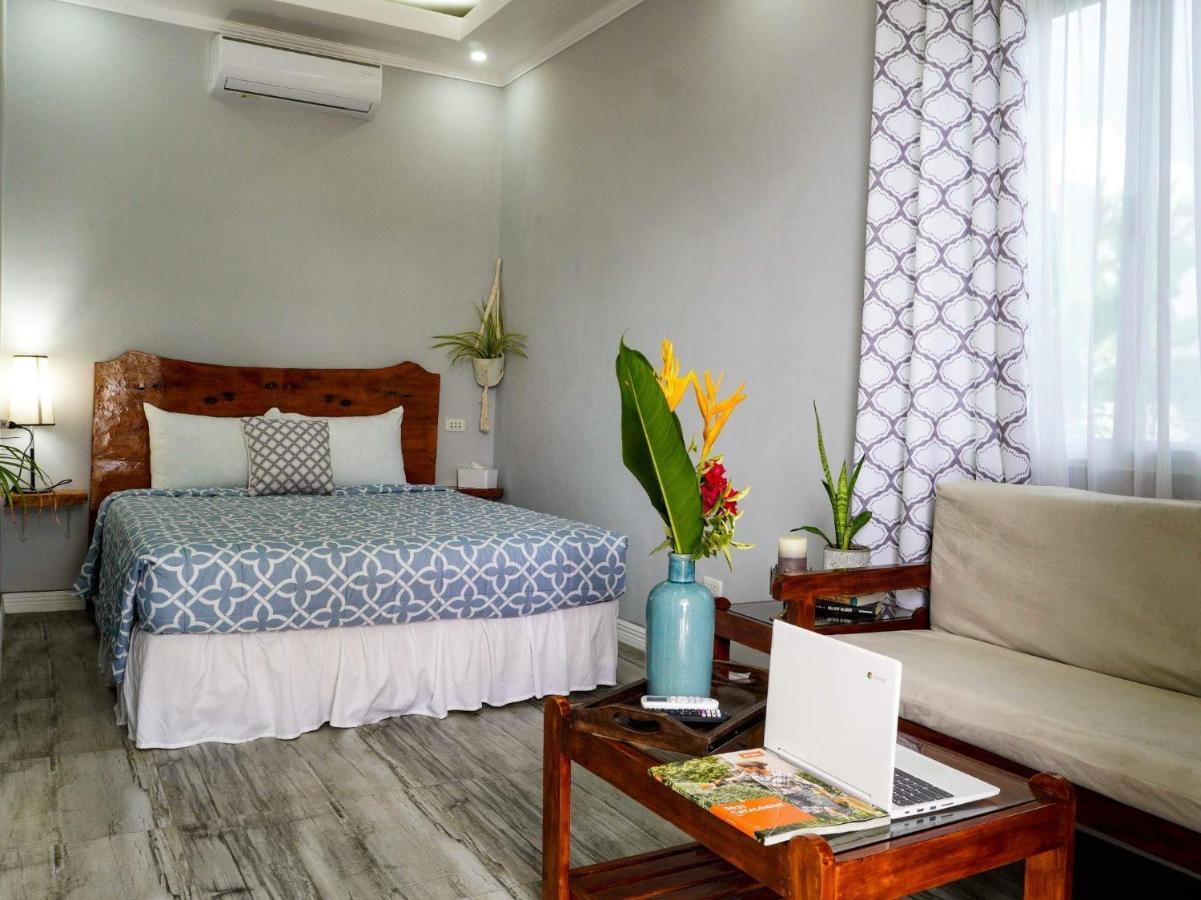 Palm View Moalboal Hotel Bagian luar foto